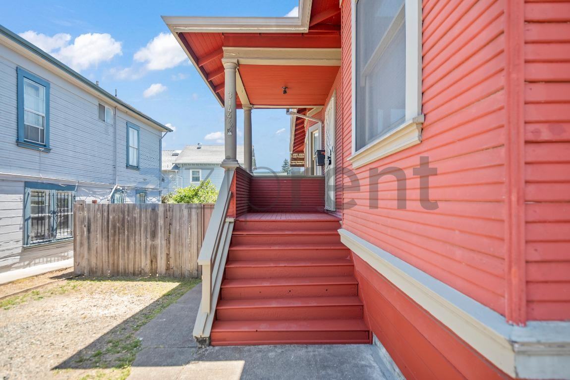 3144 Pleitner Ave - Photo 2 of 28