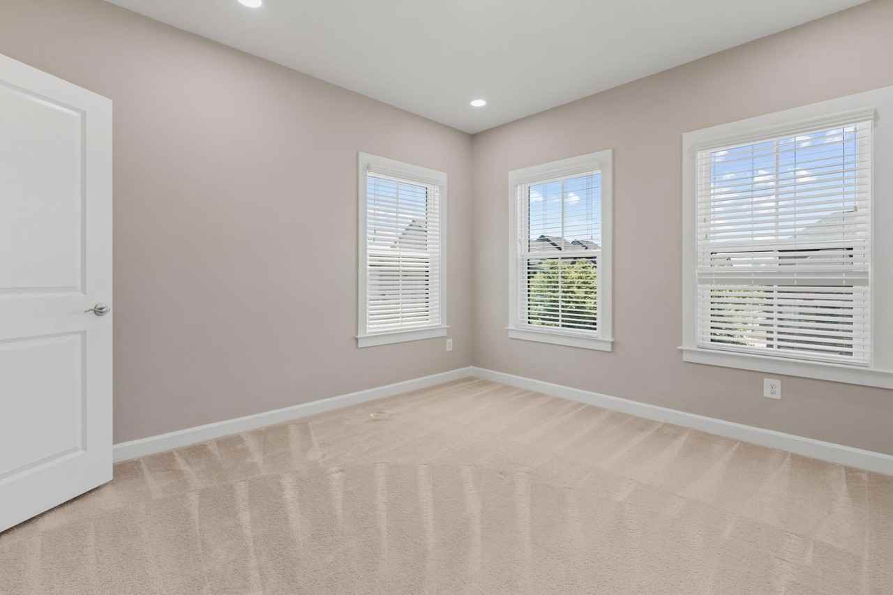 22428 Philanthropic Dr - Photo 5 of 15