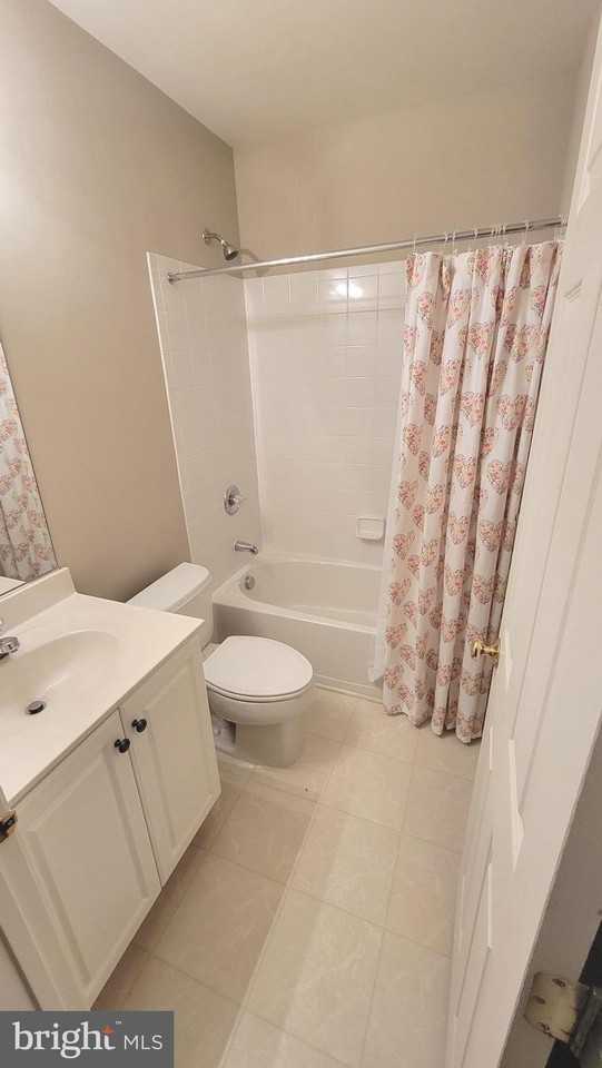 20479 Greymont Ter - Photo 3 of 19