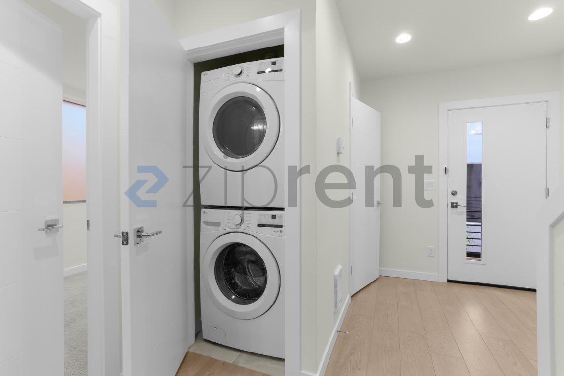 3416 15th Ave W #B - Photo 5 of 15