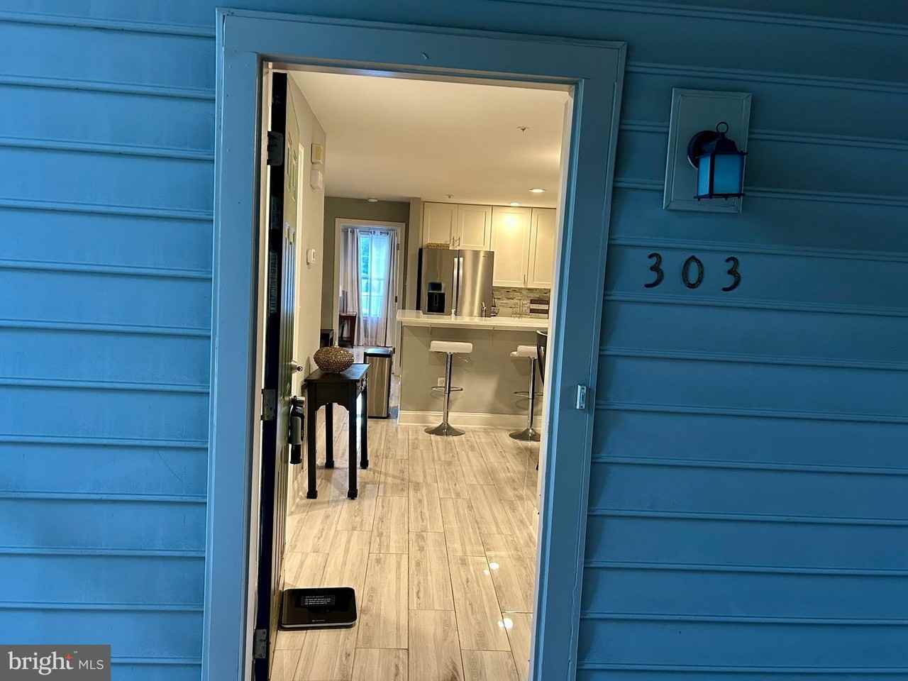 1069 Gardenview Loop #303 - Photo 4 of 47