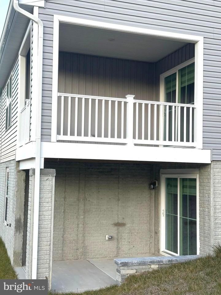 117 Dunster St - Photo 5 of 44