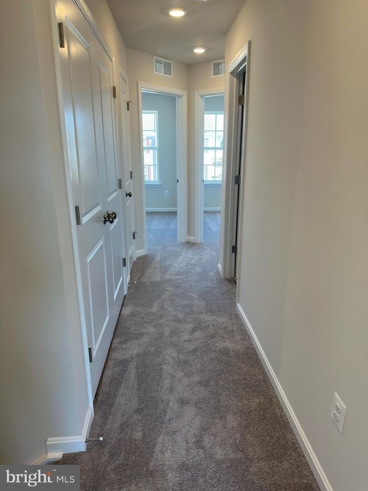 19 Winterplace Dr - Photo 2 of 21