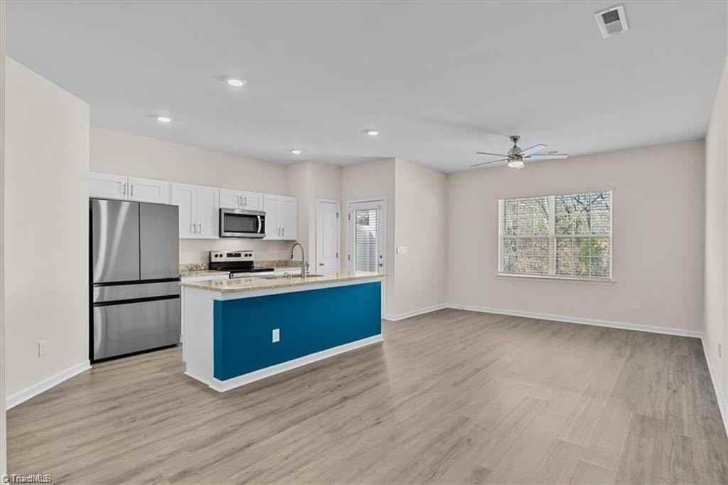 5665 Carrington Ct - Photo 4 of 14