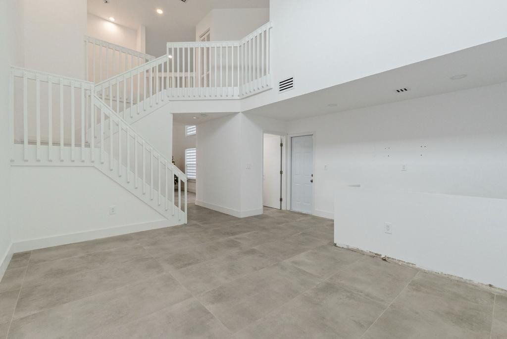 20541 Southwest 2nd Street - Photo 5 of 5