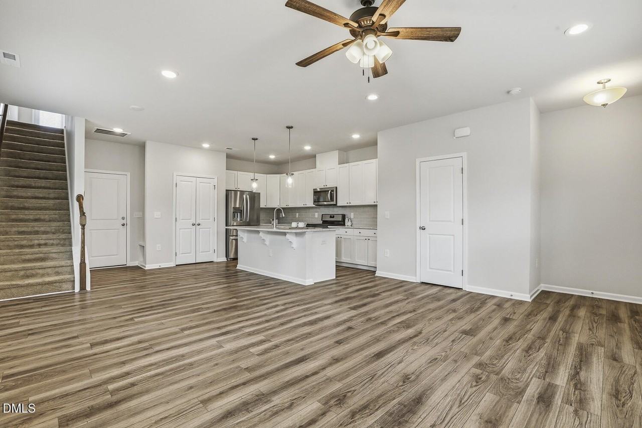 949 Robbie Jackson Ln - Photo 5 of 46
