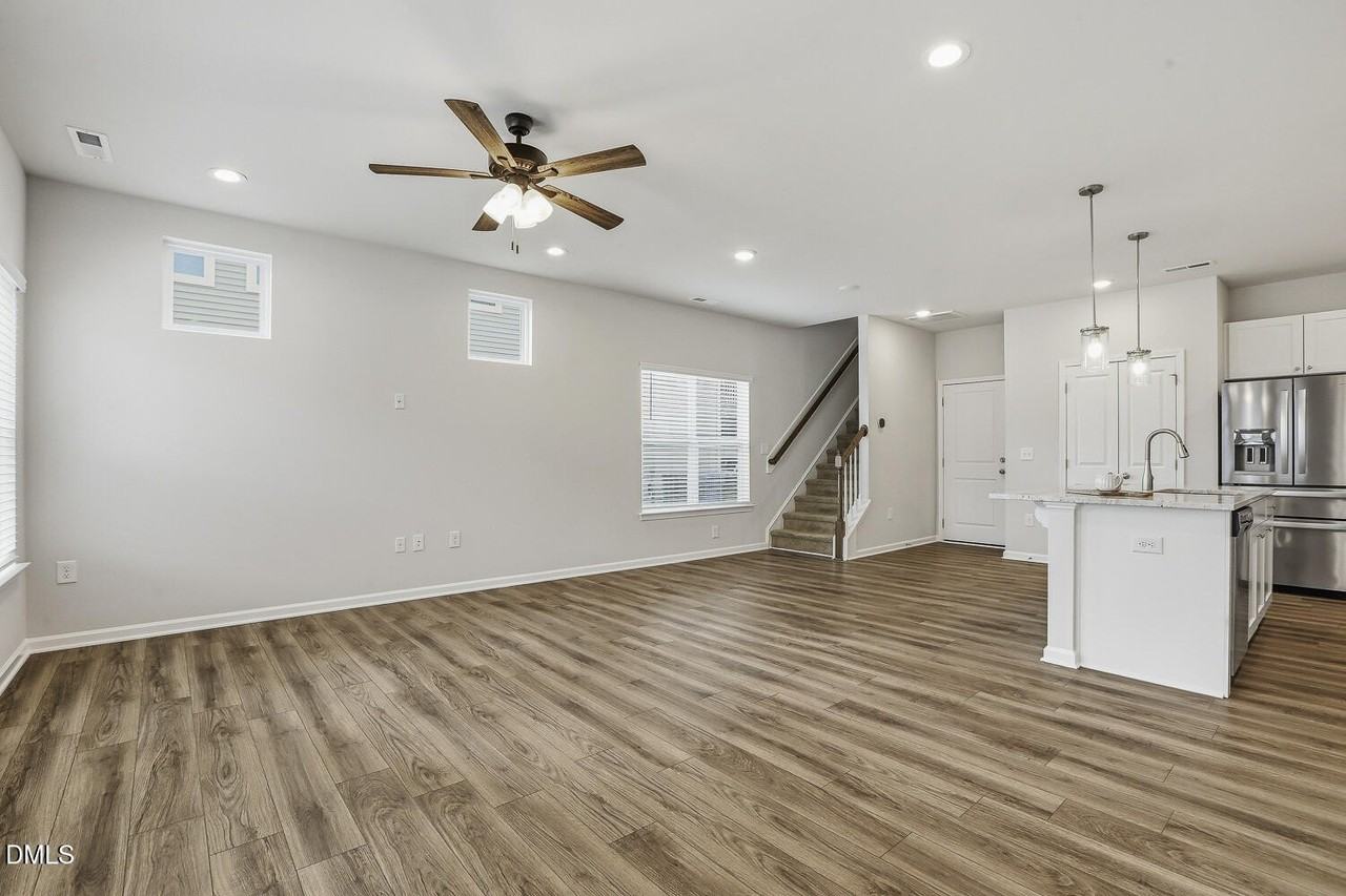 949 Robbie Jackson Ln - Photo 6 of 46