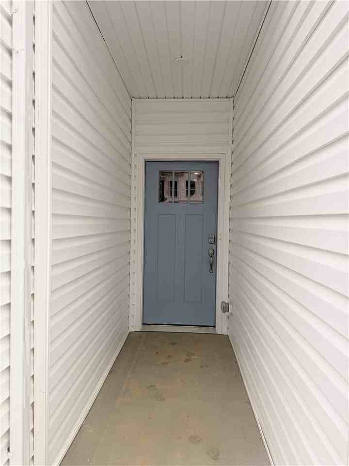 143 Scotland Ln - Photo 2 of 21
