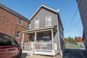 featured image of 419 Bronson Ave