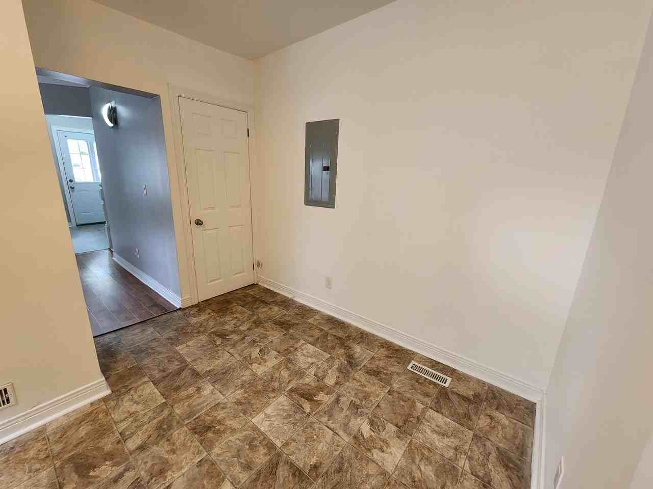 419 Bronson - Photo 3 of 16