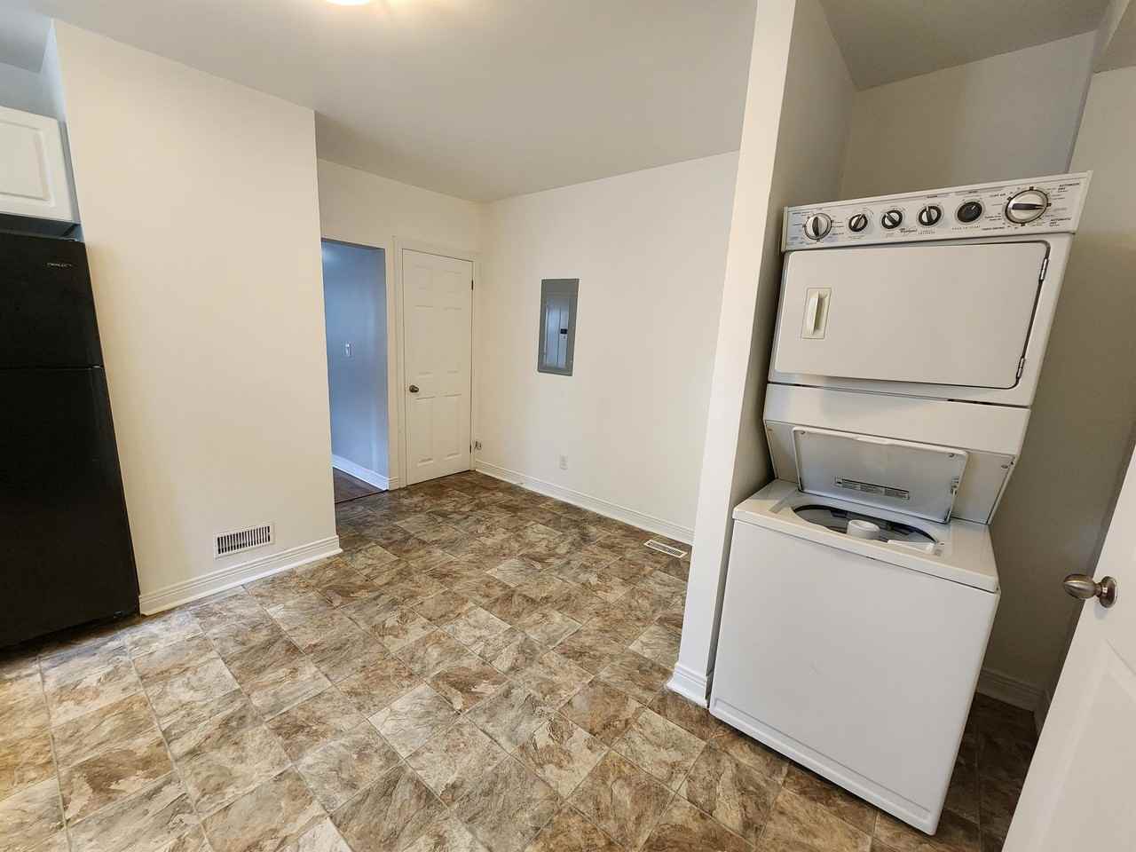 419 Bronson - Photo 4 of 16