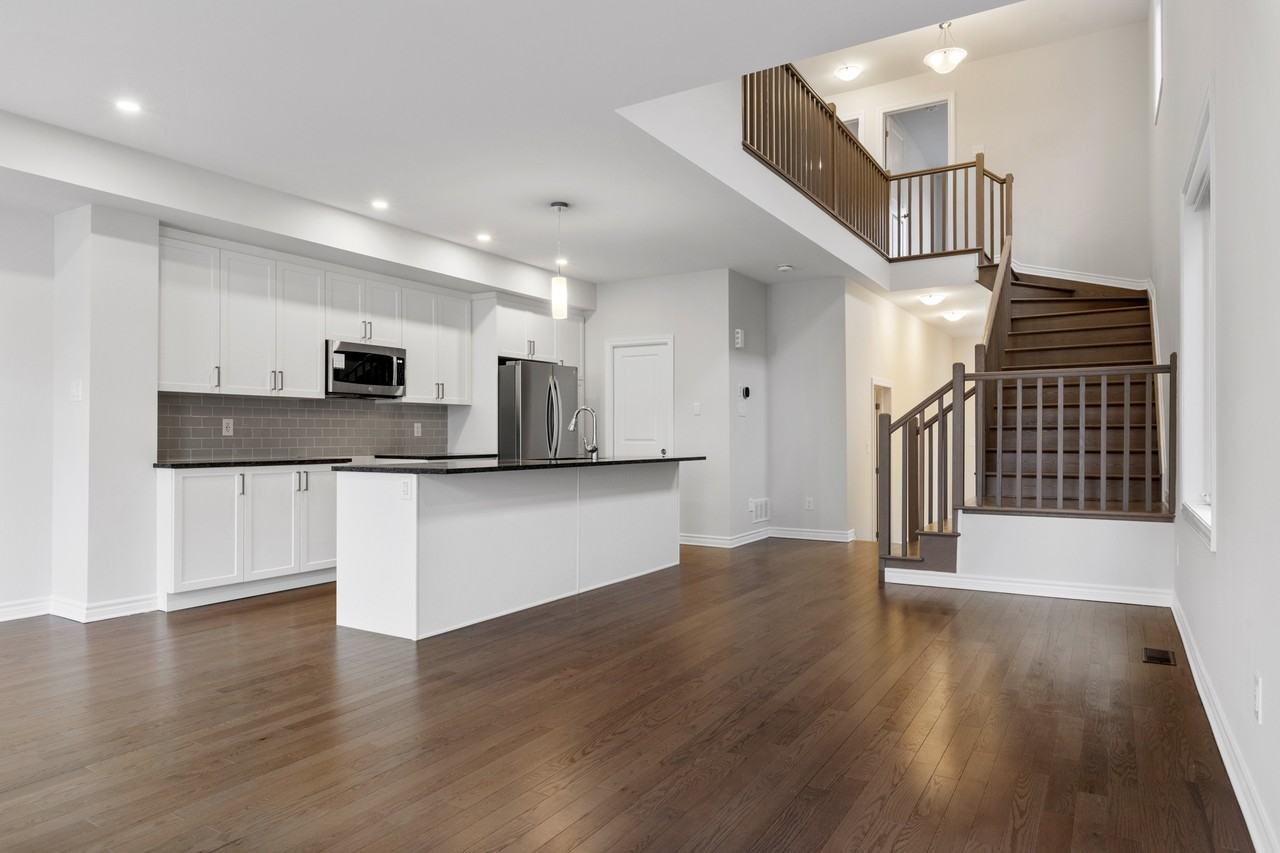 1072 Kijik Crescent - Photo 2 of 23