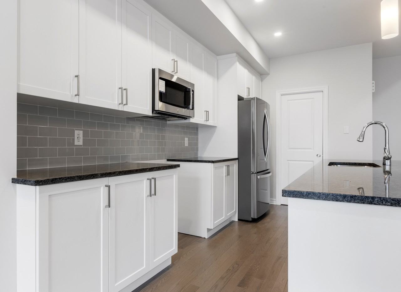 1072 Kijik Crescent - Photo 3 of 23