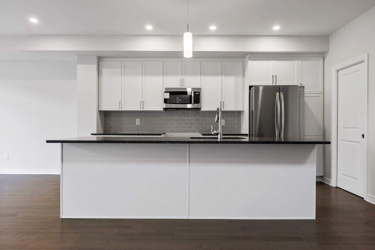 1072 Kijik Crescent - Photo 5 of 23