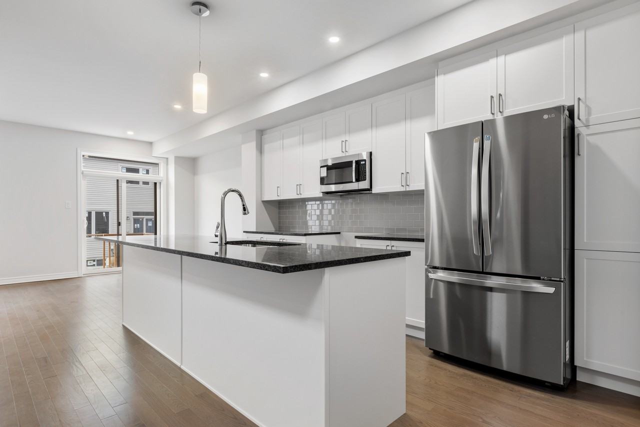 1072 Kijik Crescent - Photo 6 of 23