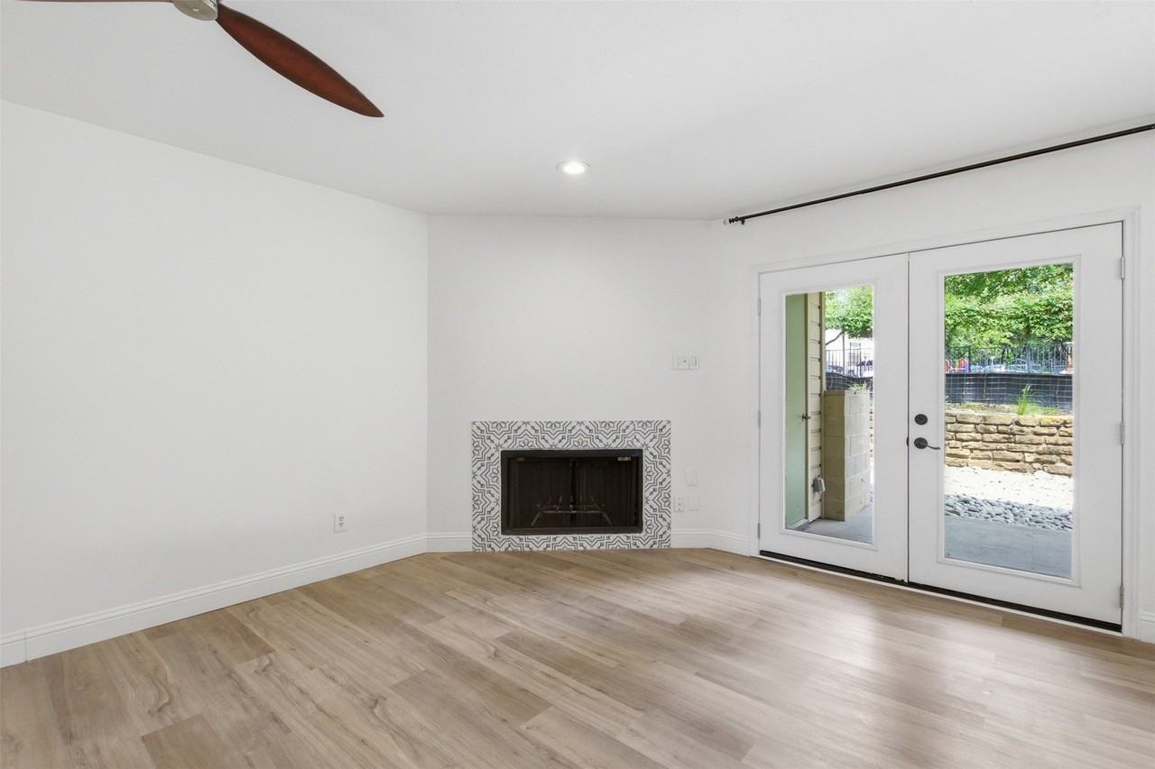 2505 Wedglea Dr #114 - Photo 4 of 30