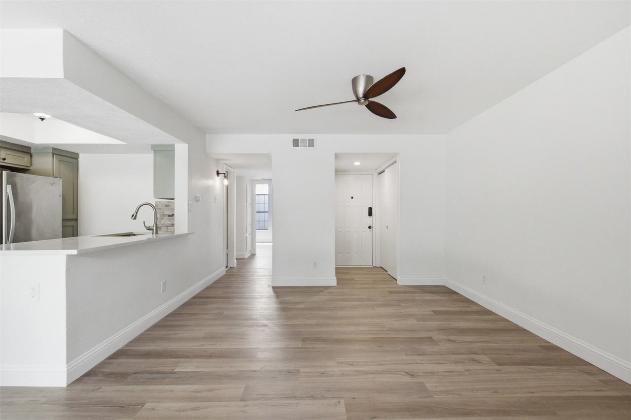 2505 Wedglea Dr #114 - Photo 6 of 30