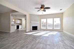 321 S Chestnut St - Photo 4 of 27