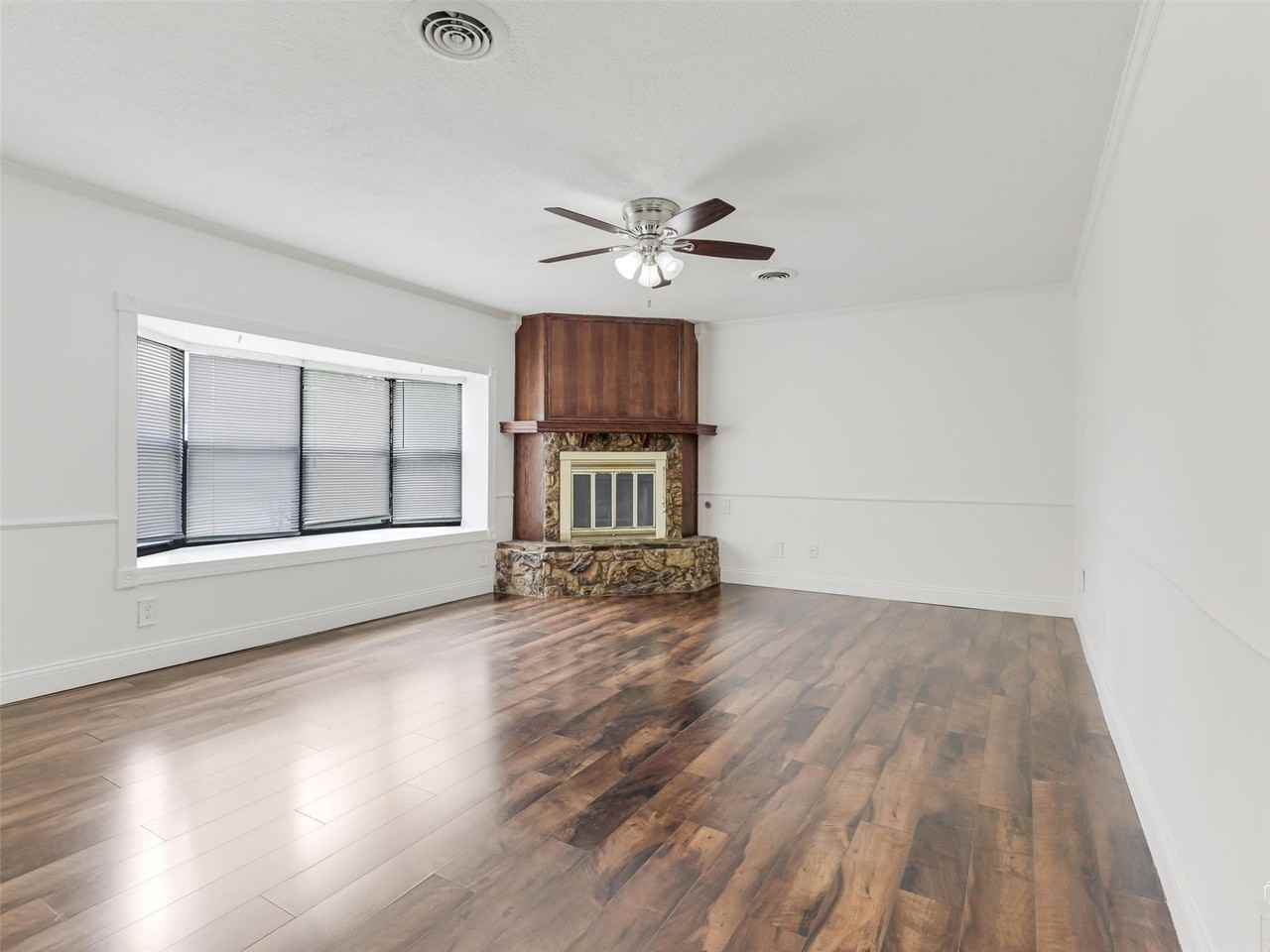 14025 Janwood Ln - Photo 2 of 21