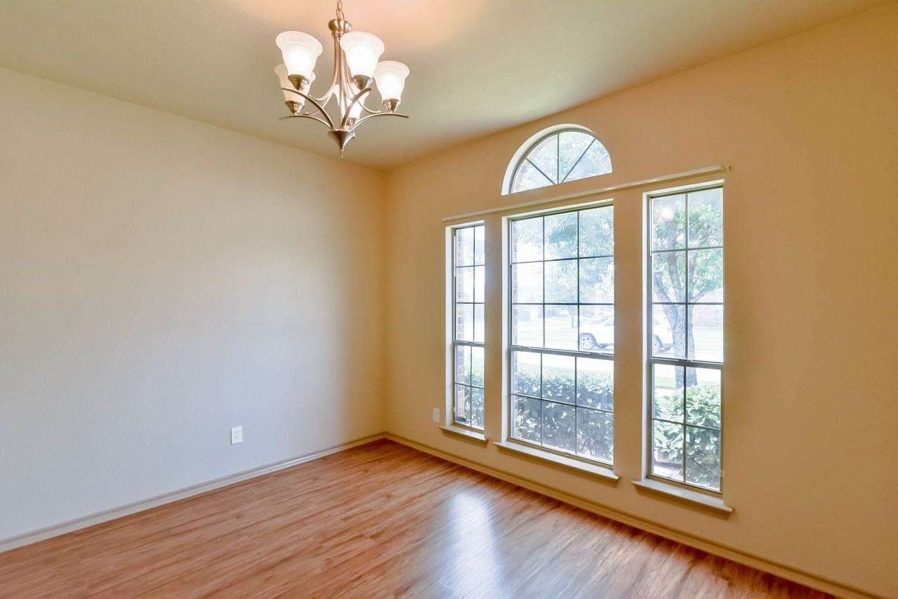 1709 Wild Deer Way - Photo 5 of 28