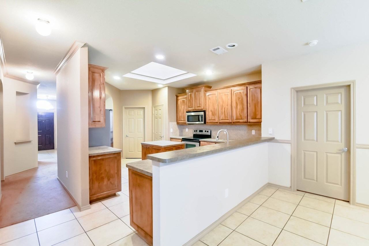 1709 Wild Deer Way - Photo 7 of 28