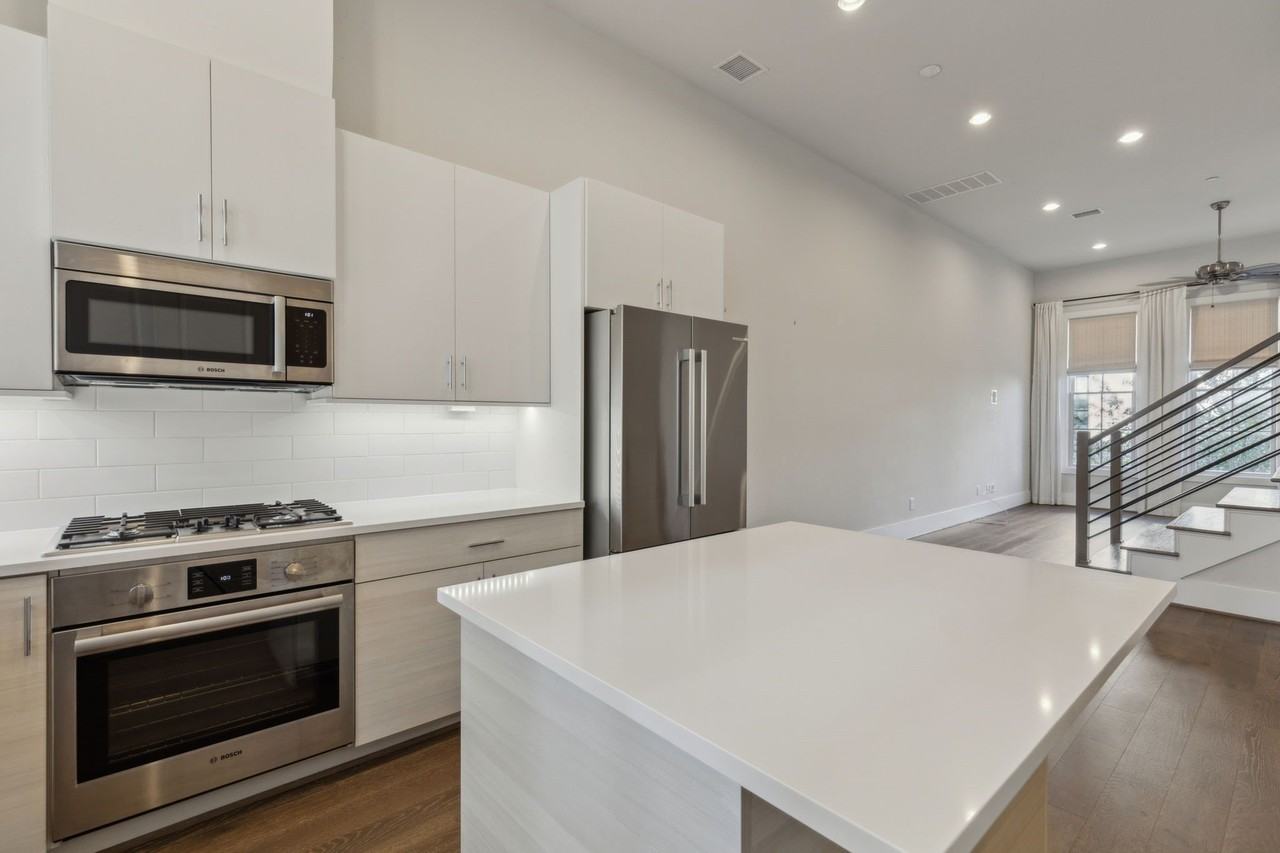 14955 Oak St - Photo 5 of 39