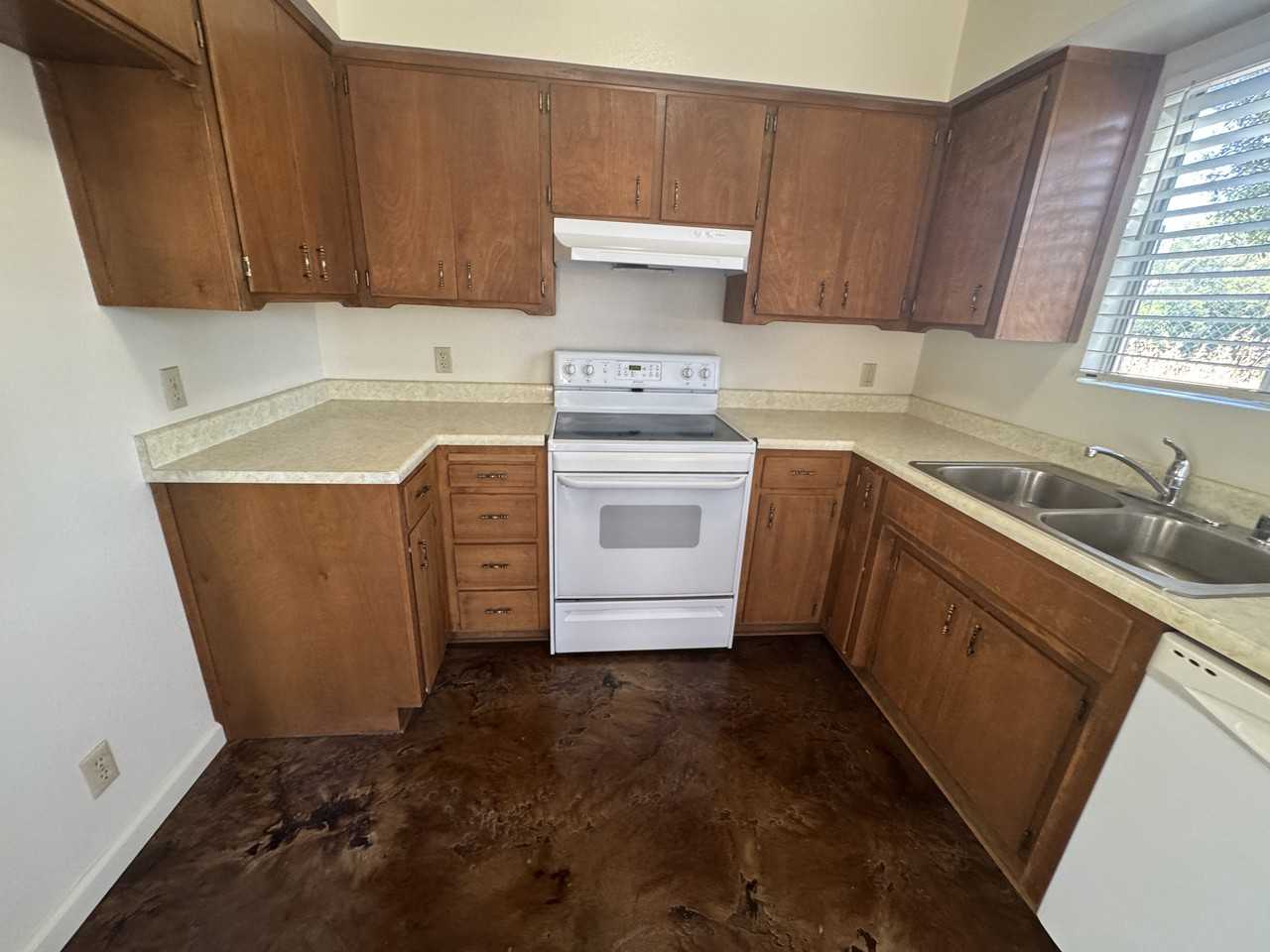 6305 Marchant Avenue #F - Photo 5 of 11