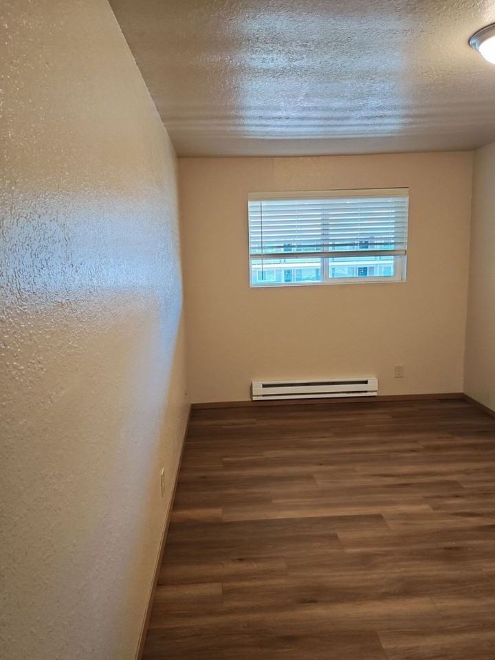 1301 N 26th St - Photo 4 of 5
