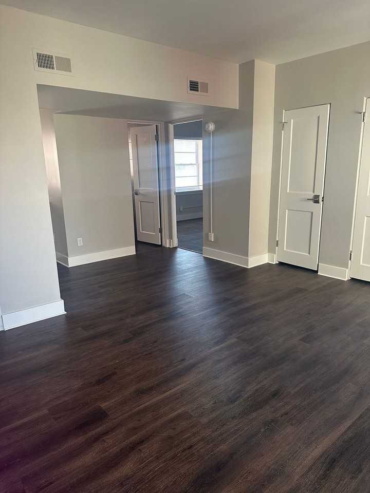 Grandview Apartments - Photo 3 of 43