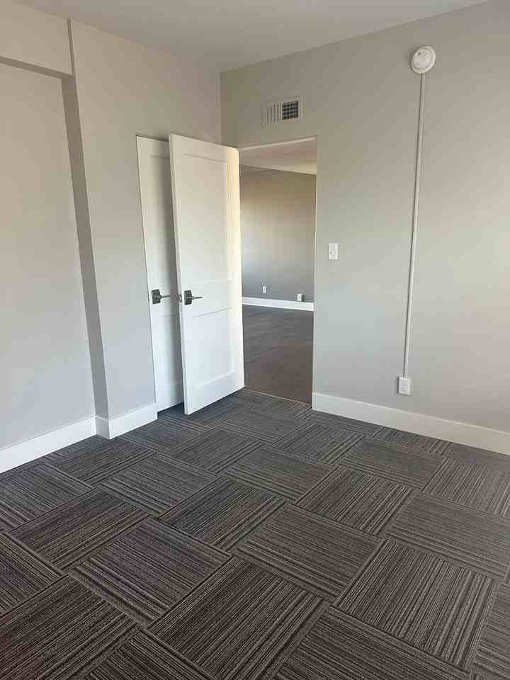 Grandview Apartments - Photo 5 of 43