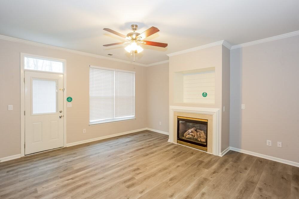 5902 Shining Oak Ln - Photo 4 of 20