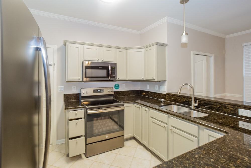 5902 Shining Oak Ln - Photo 5 of 20