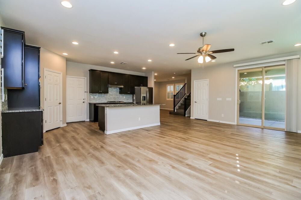 5637 E Alder Ave - Photo 7 of 20