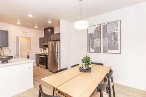 featured image of 925 W Lathrop Rd
