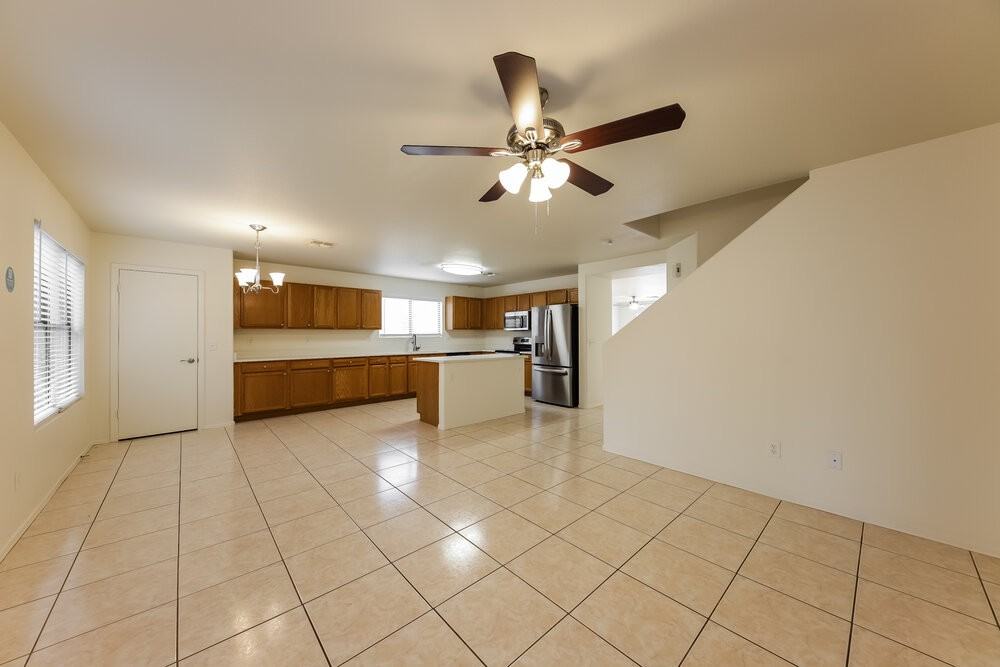 18611 N 22nd St - Photo 6 of 20