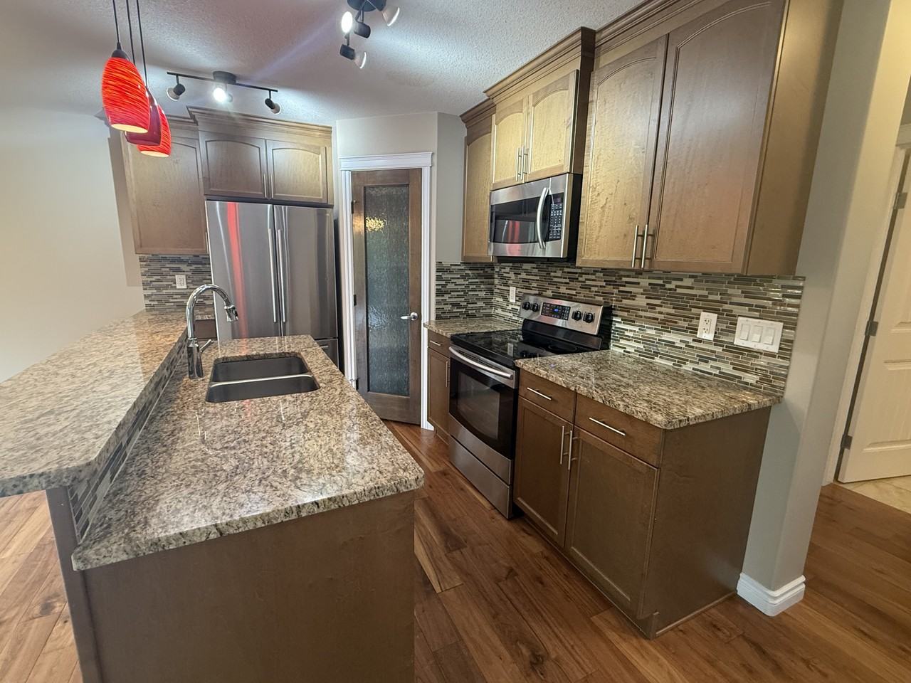 21248-96 Avenue NW - Photo 2 of 17