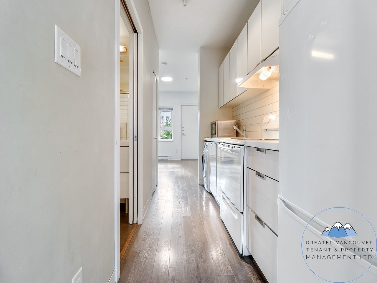 138 Hastings St E - Photo 3 of 13