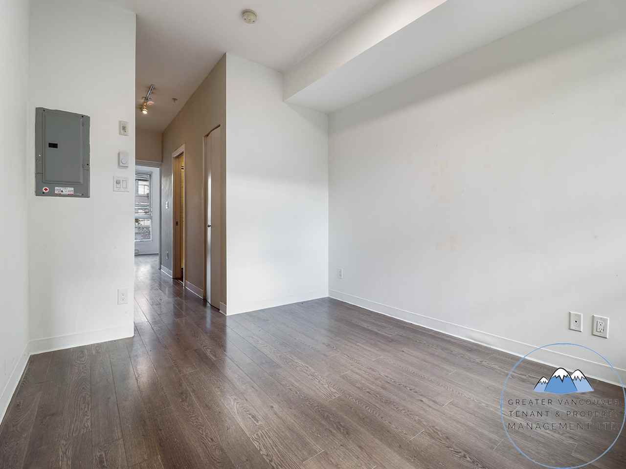 138 Hastings St E - Photo 4 of 13