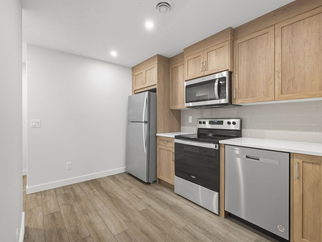 Gorgeous New Basement Suite in Lake Community! (L503B) - Photo 3 of 15