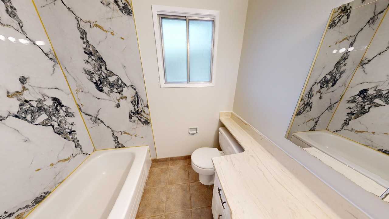 15811 114 St NW - Photo 6 of 12