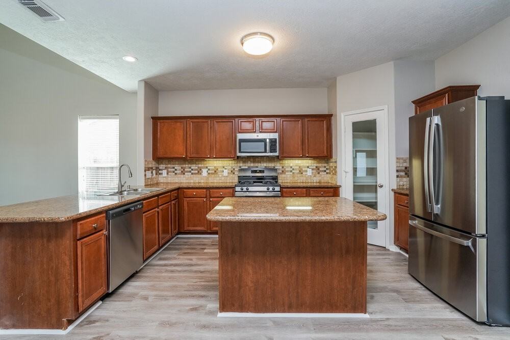 6206 Lovage Ave - Photo 7 of 17