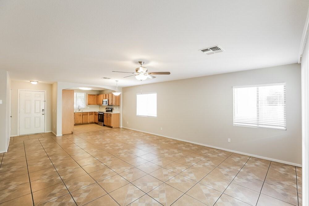 2650 S 84th Dr - Photo 5 of 19