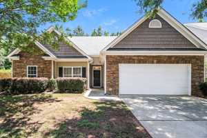 featured image of 215 Village Park Dr
