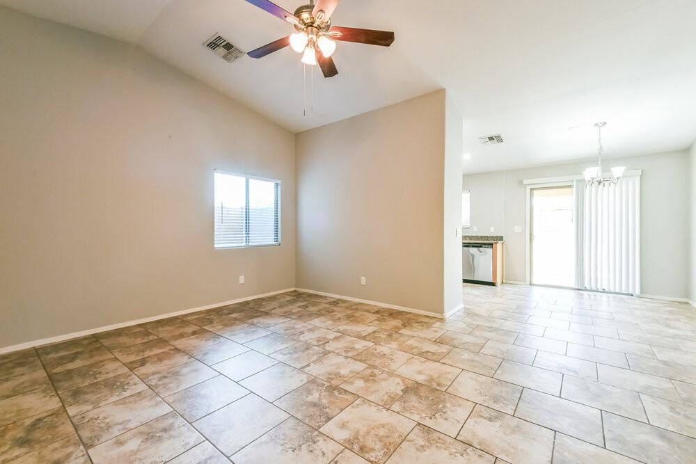 2781 W Mira Dr - Photo 5 of 16