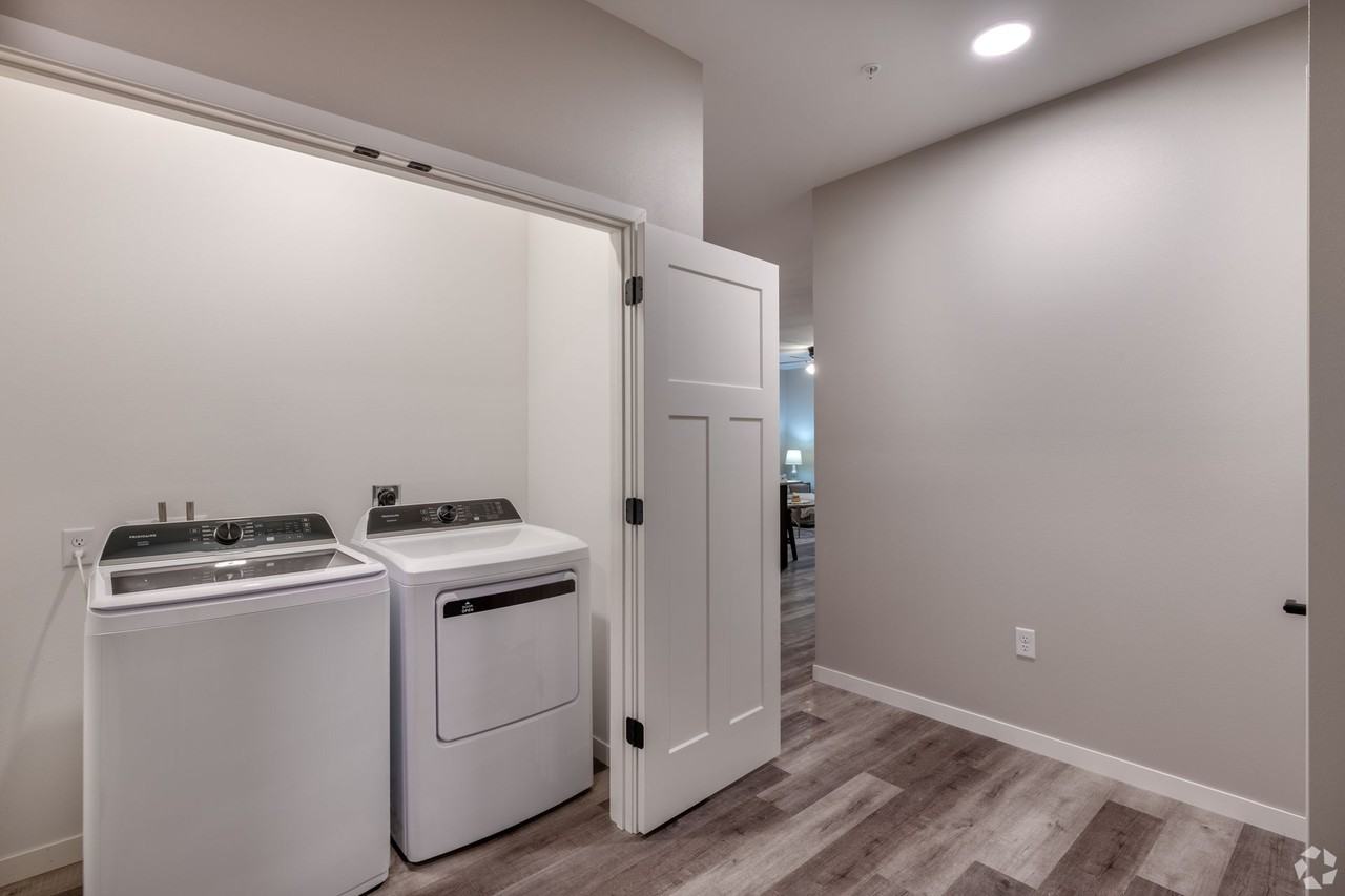 Northern Lights Apartments - Photo 7 of 50