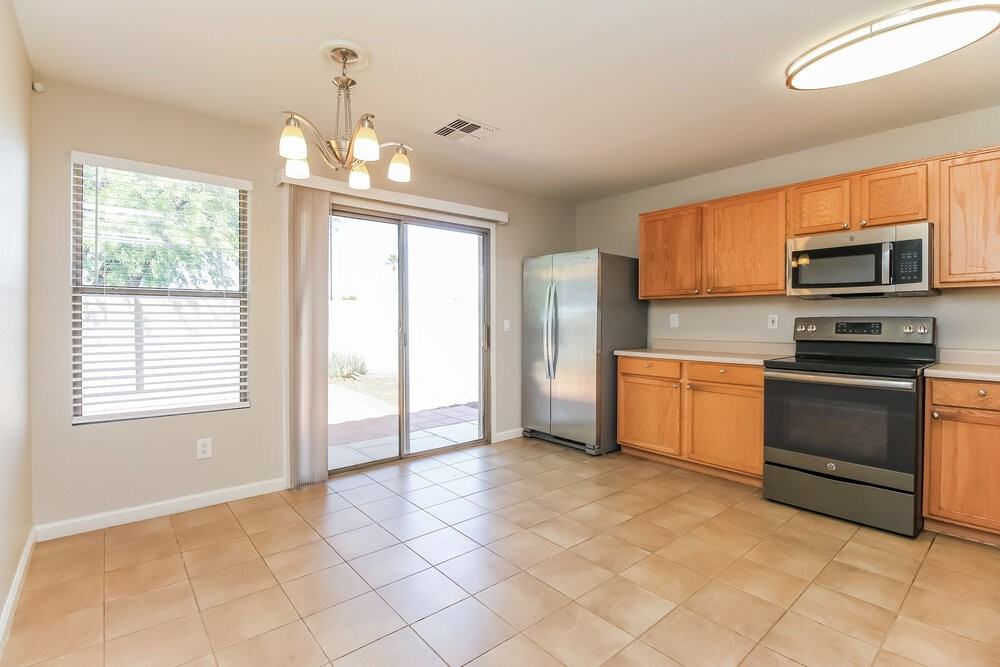 1006 S Clancy Cir - Photo 6 of 16