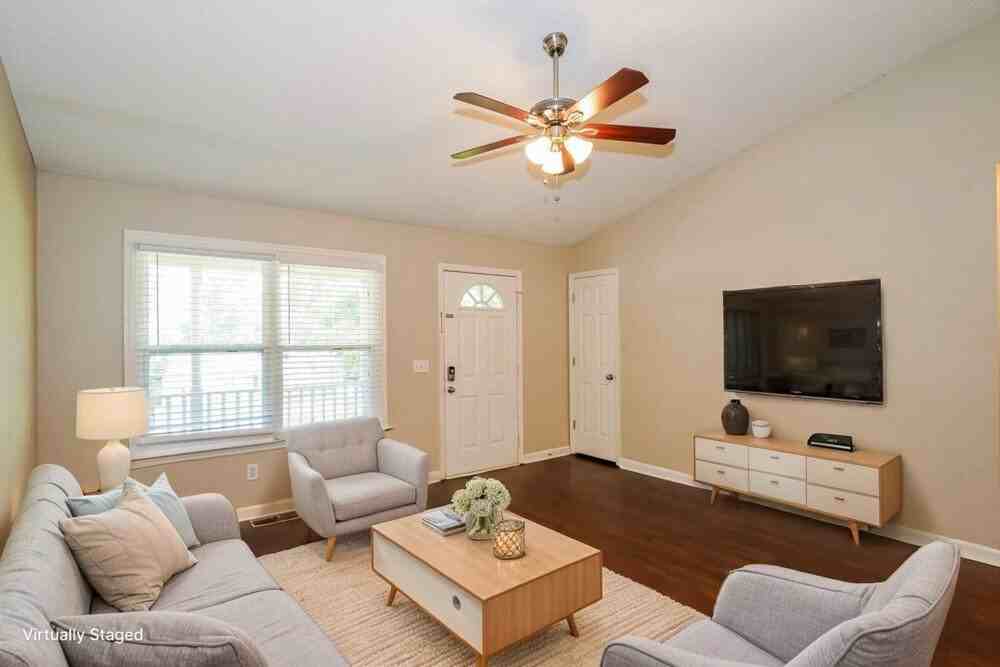 408 Dellwood Dr - Photo 4 of 19