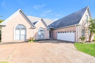 9224 Chimneyrock Blvd - Photo 1 of 1