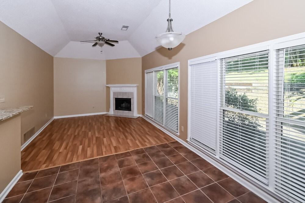 9224 Chimneyrock Blvd - Photo 5 of 25