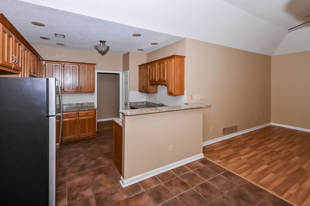 9224 Chimneyrock Blvd - Photo 6 of 25